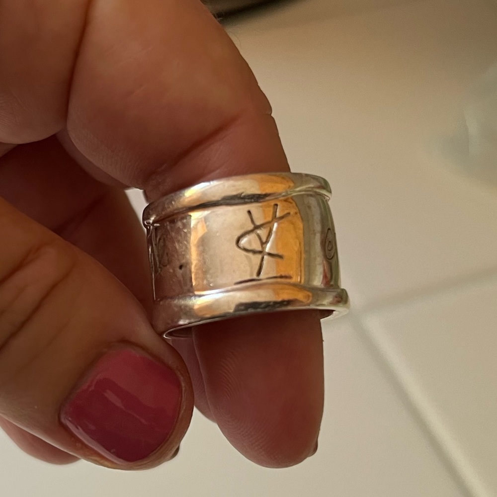 Sterling Silver ring. Hear My Soul Speak. Size 9